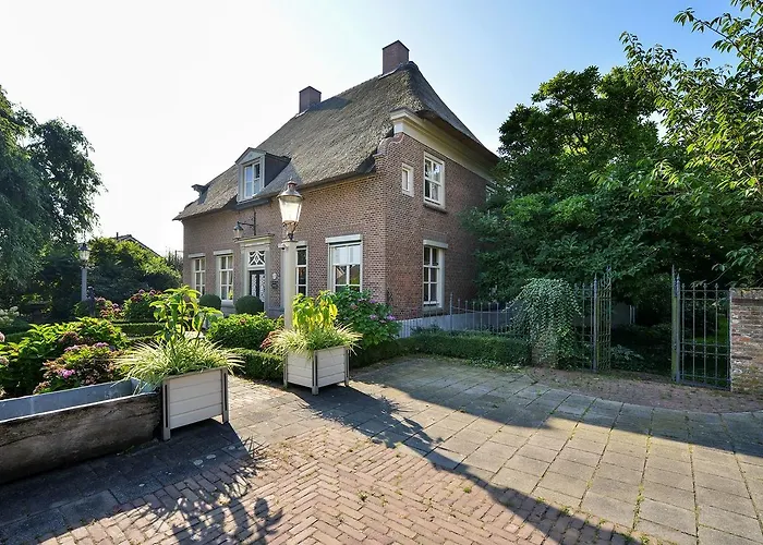 De Oude Pastorie Macharen